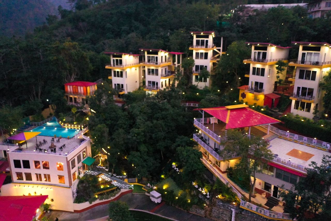 Best Luxury Ayurveda, Panchakarma & Yoga Retreat in Rishikesh, India